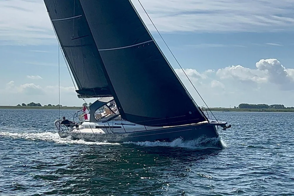 BoatPhoto.coverAlt