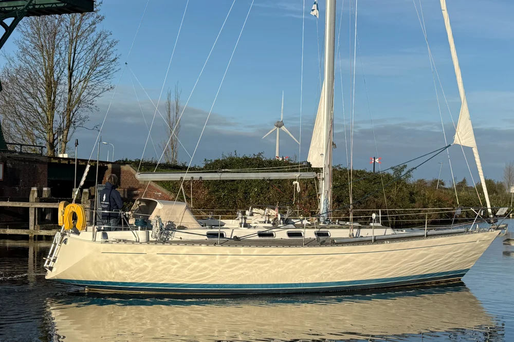 BoatPhoto.coverAlt