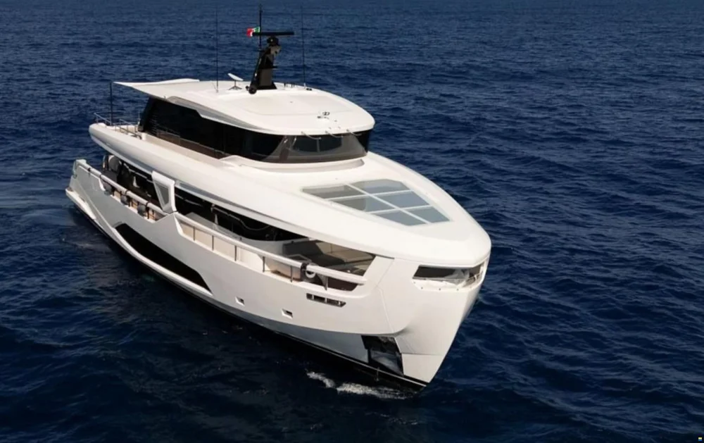 BoatPhoto.coverAlt