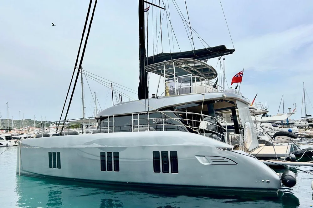BoatPhoto.coverAlt