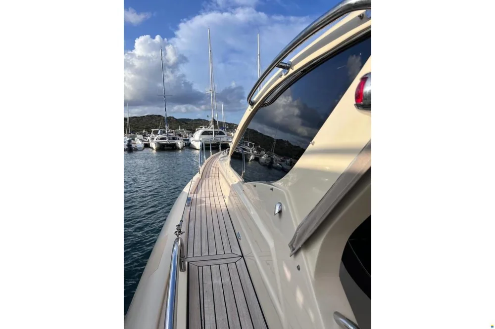 BoatPhoto.alt