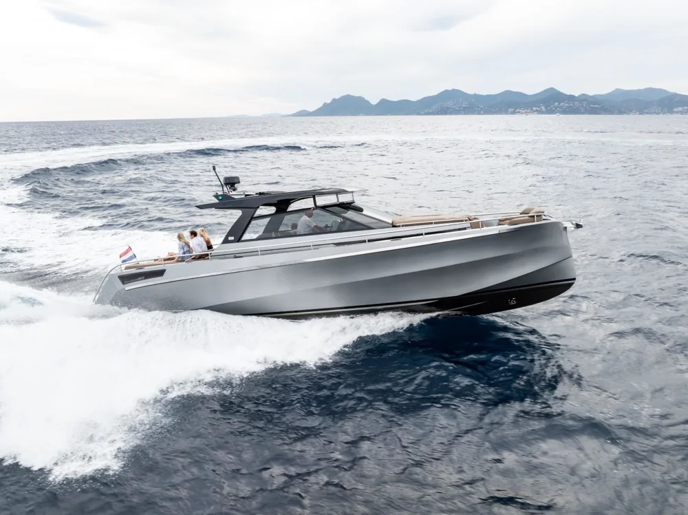 BoatPhoto.coverAlt