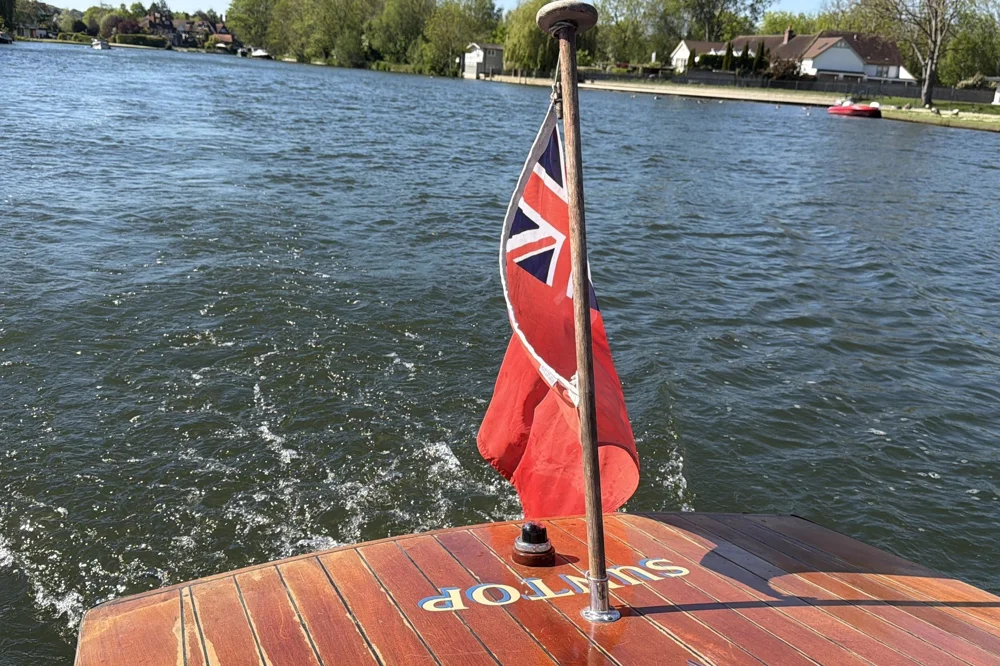 BoatPhoto.alt