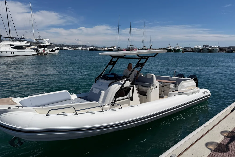 BoatPhoto.alt