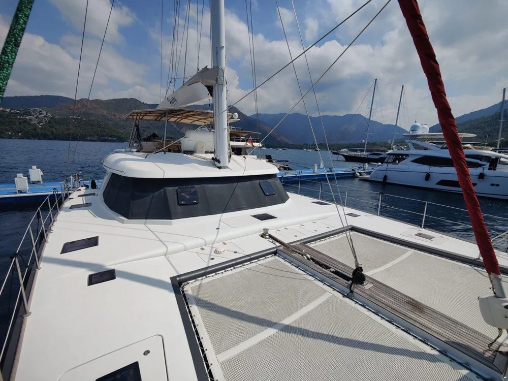 BoatPhoto.coverAlt