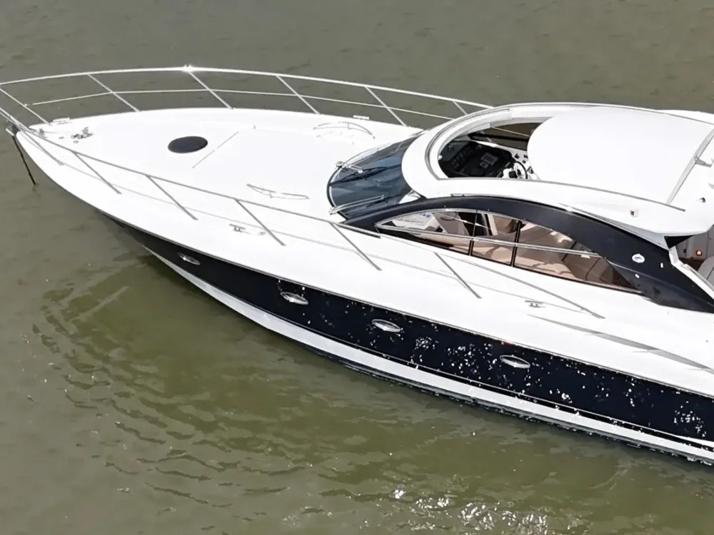 BoatPhoto.coverAlt