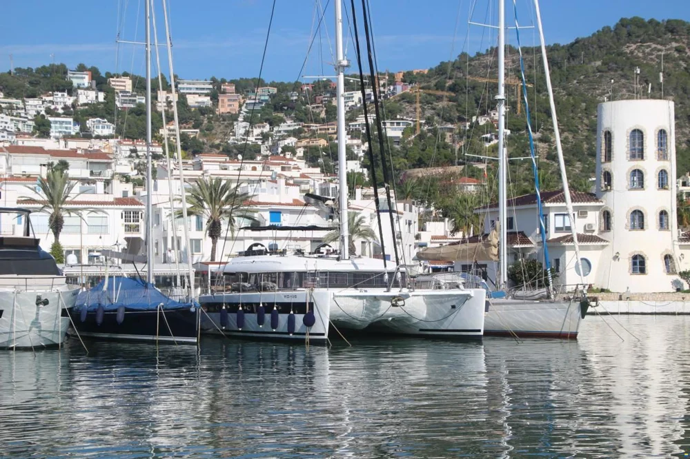 BoatPhoto.coverAlt