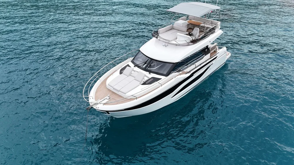 BoatPhoto.coverAlt