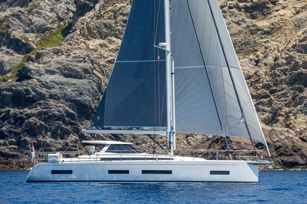 BoatPhoto.coverAlt