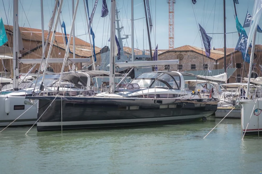 2022 Jeanneau Yacht 60 for sale in Caorle, Italy