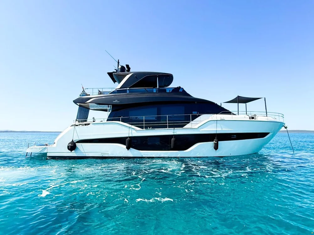 BoatPhoto.coverAlt