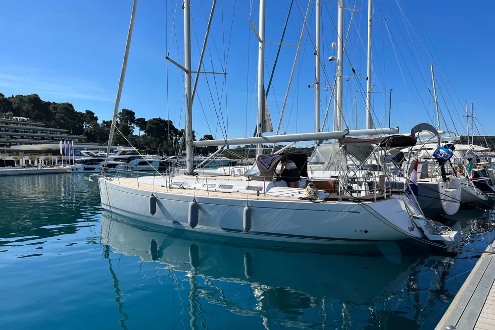 BoatPhoto.coverAlt