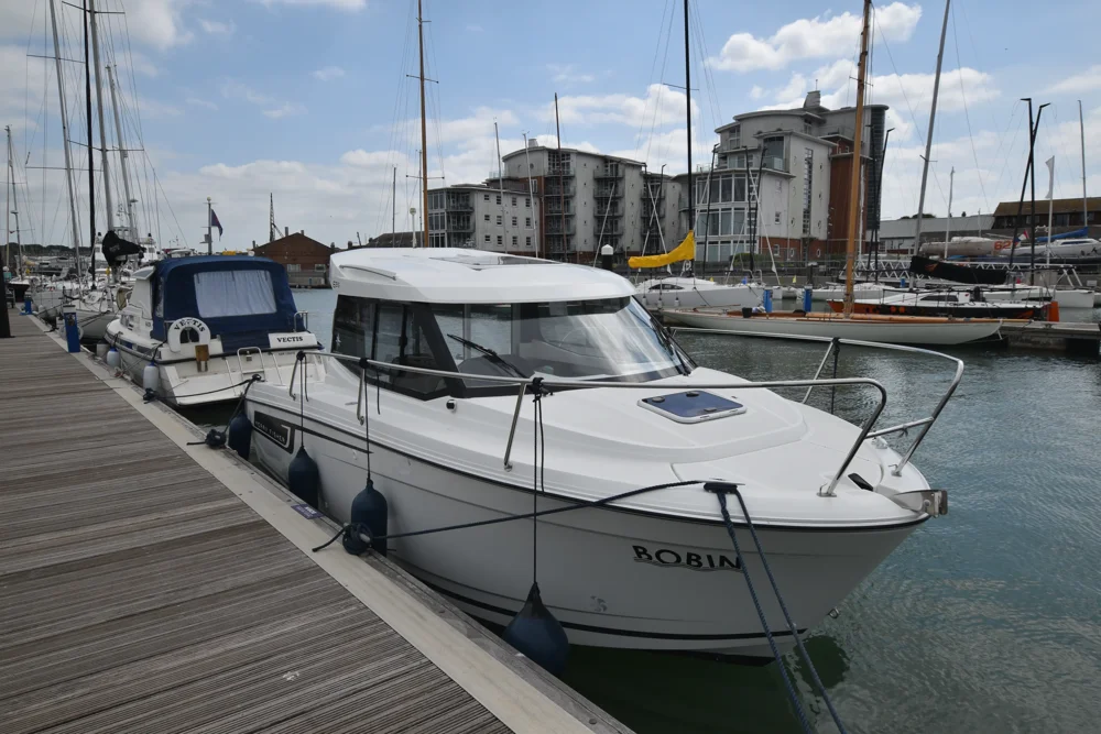 BoatPhoto.coverAlt