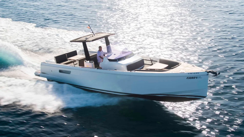 BoatPhoto.coverAlt