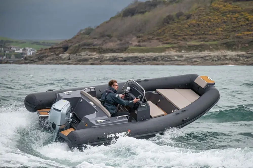 BoatPhoto.coverAlt
