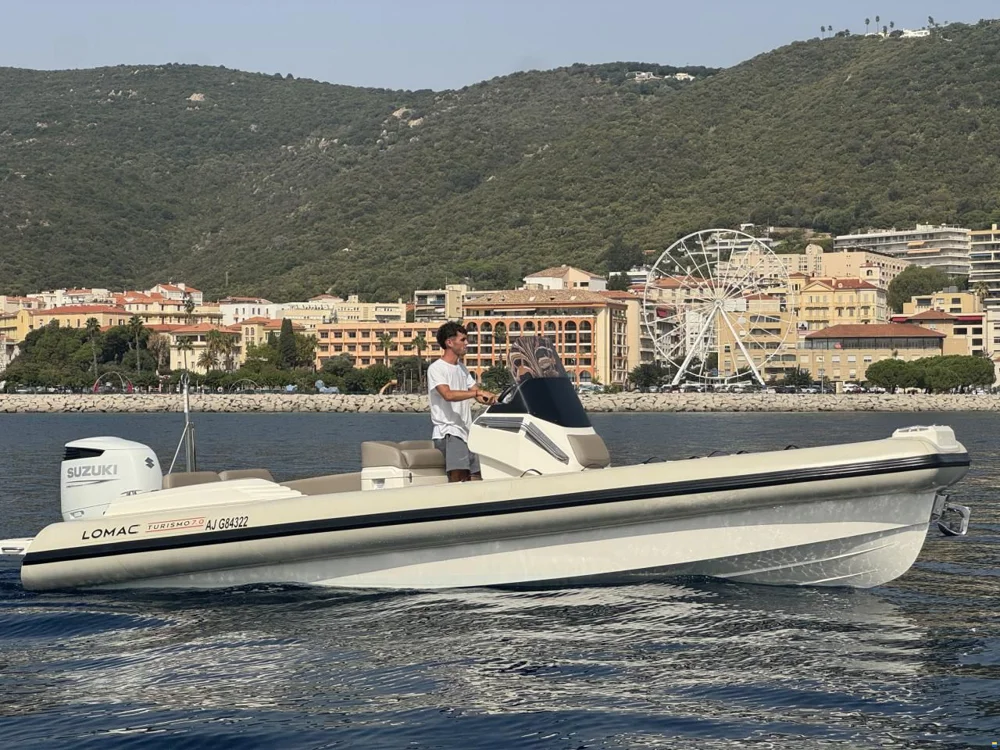 BoatPhoto.coverAlt