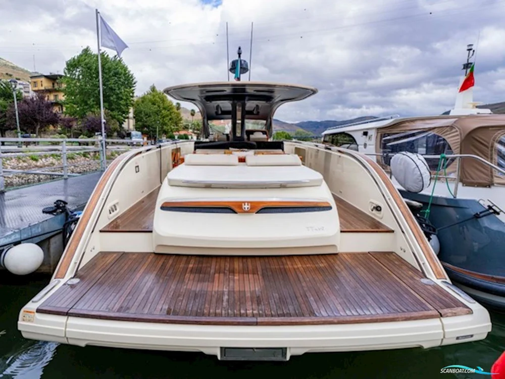 BoatPhoto.alt