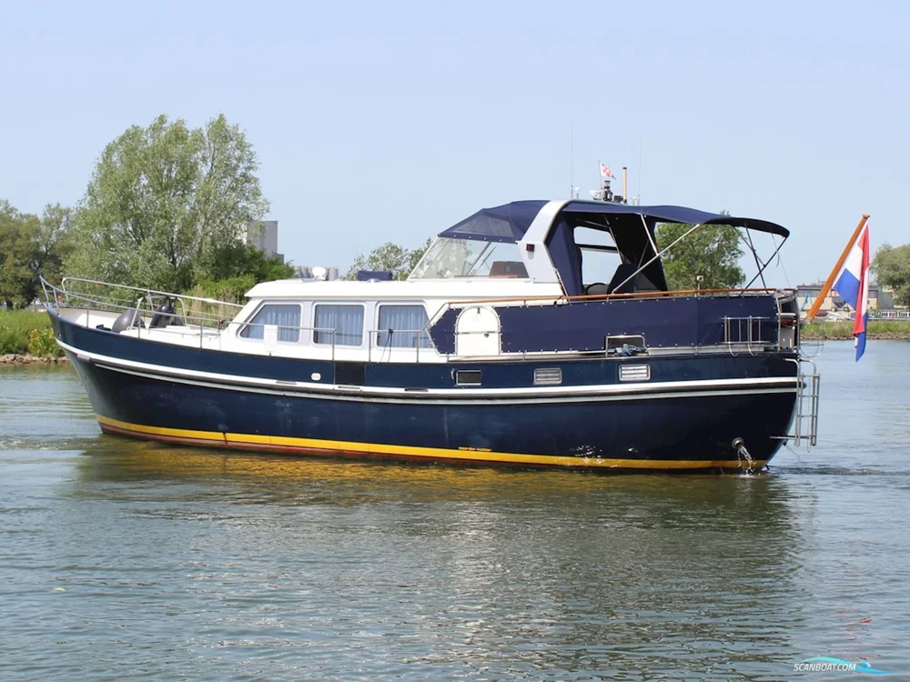 BoatPhoto.alt
