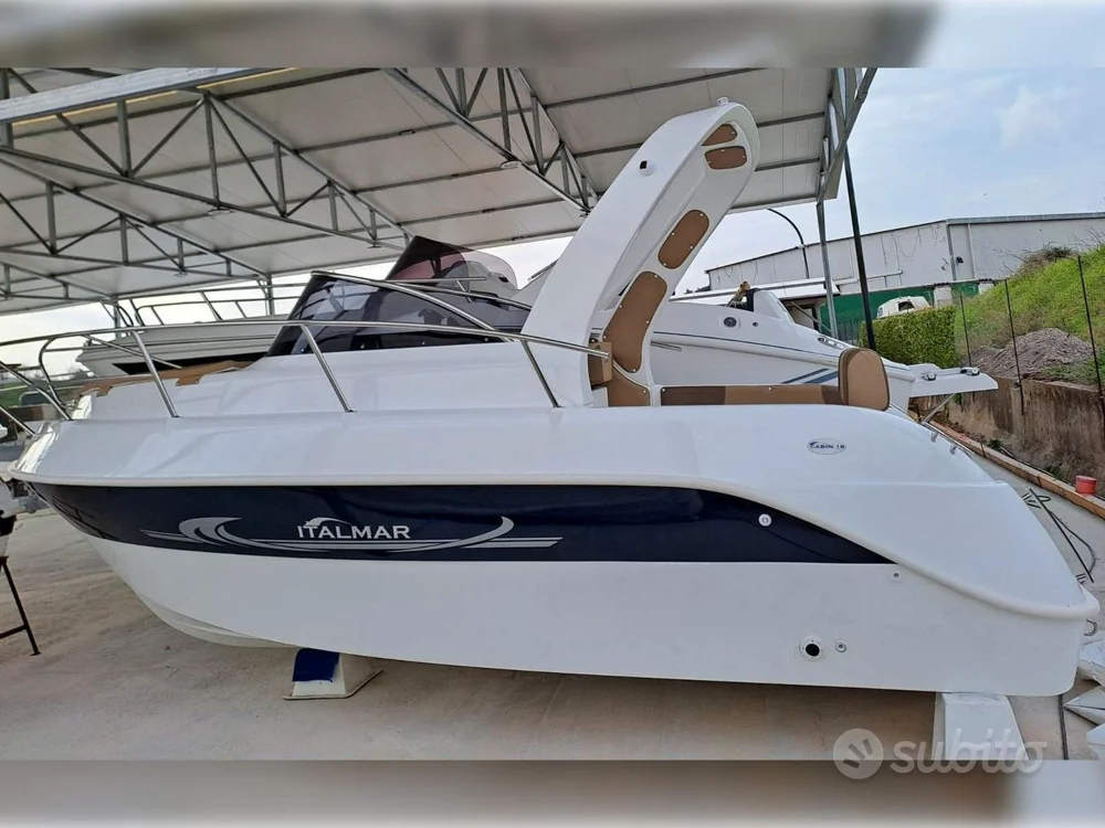 BoatPhoto.coverAlt