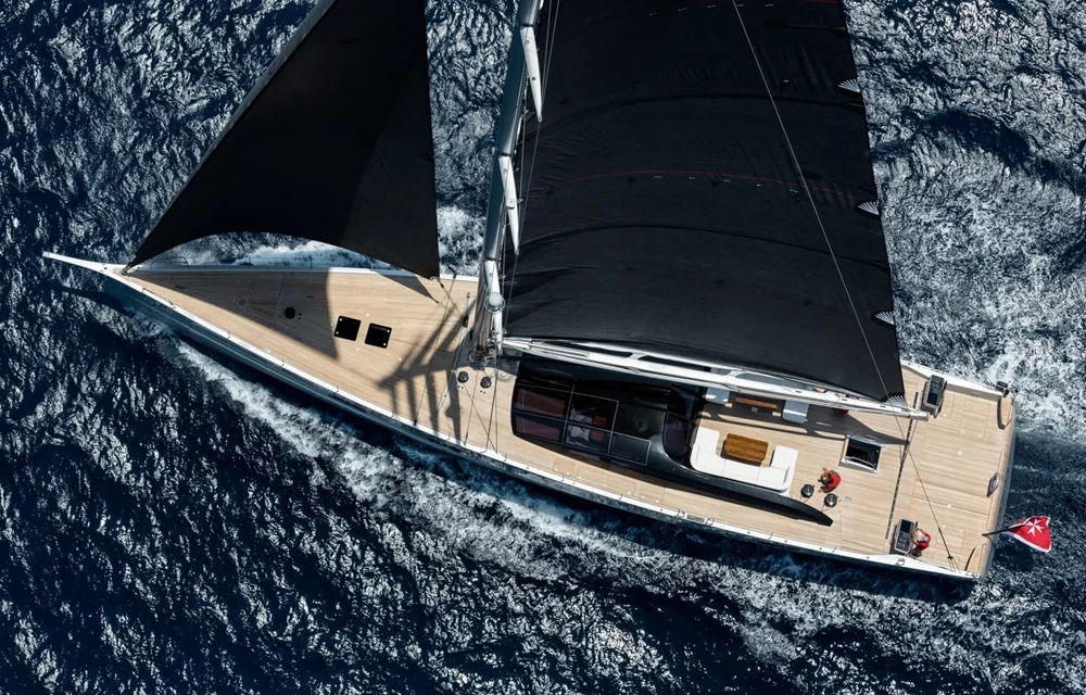 BoatPhoto.coverAlt