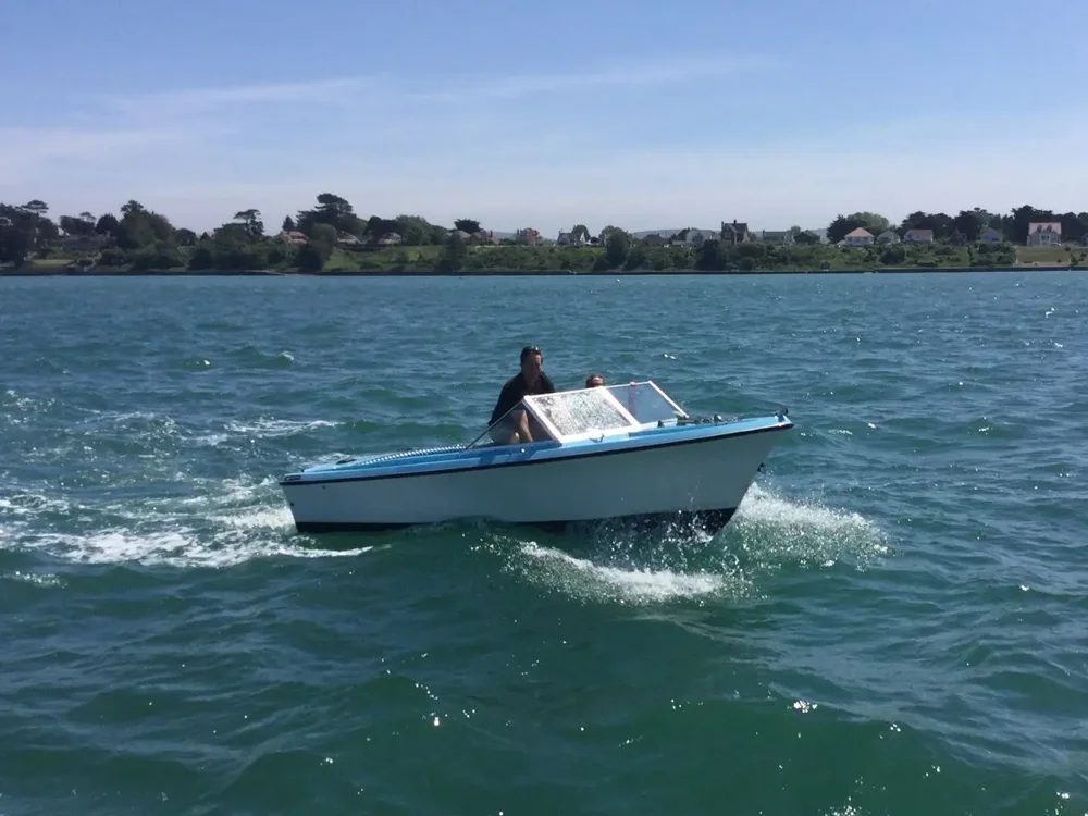 BoatPhoto.alt