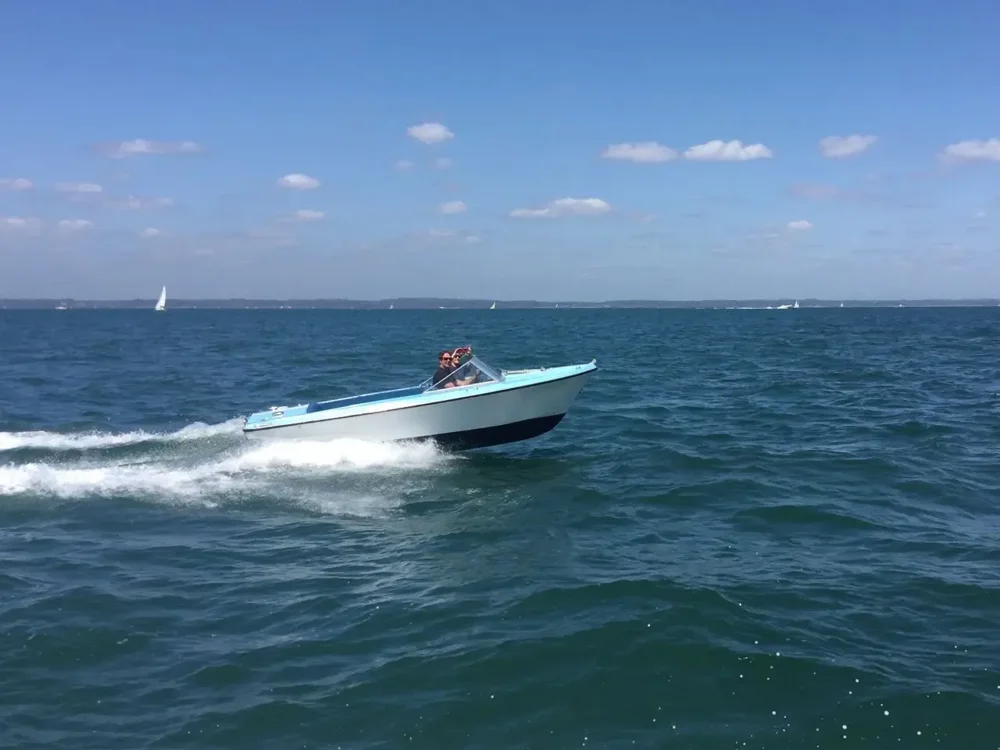 BoatPhoto.alt