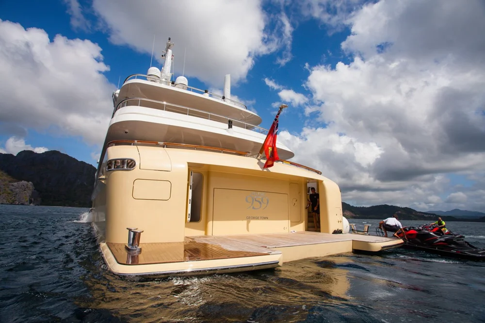 BoatPhoto.alt