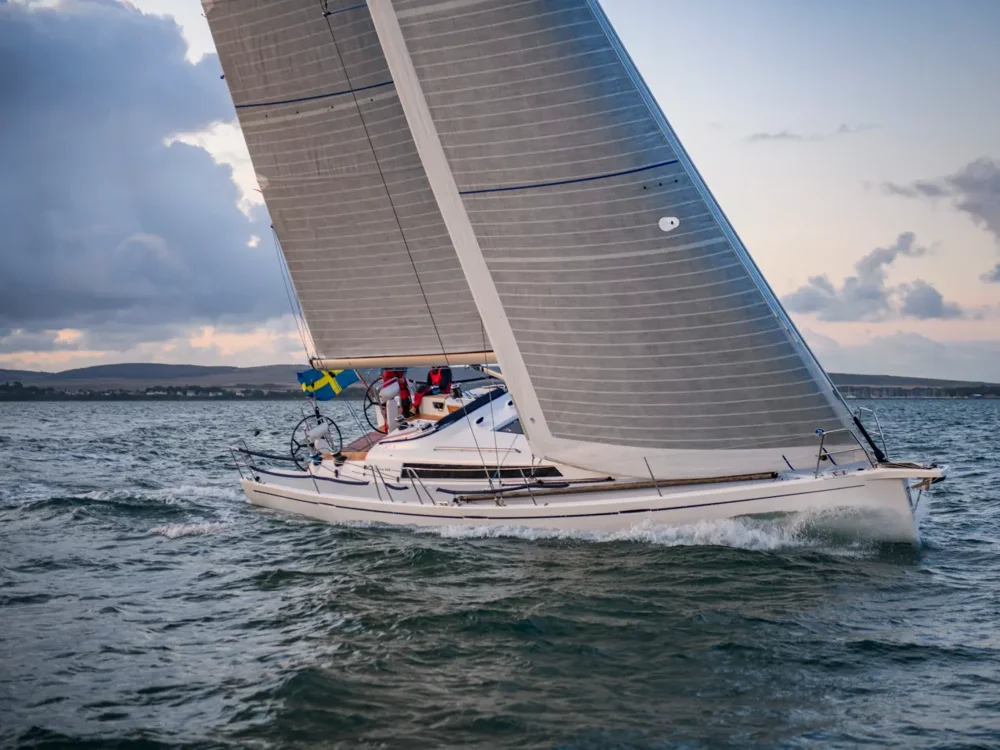 BoatPhoto.coverAlt