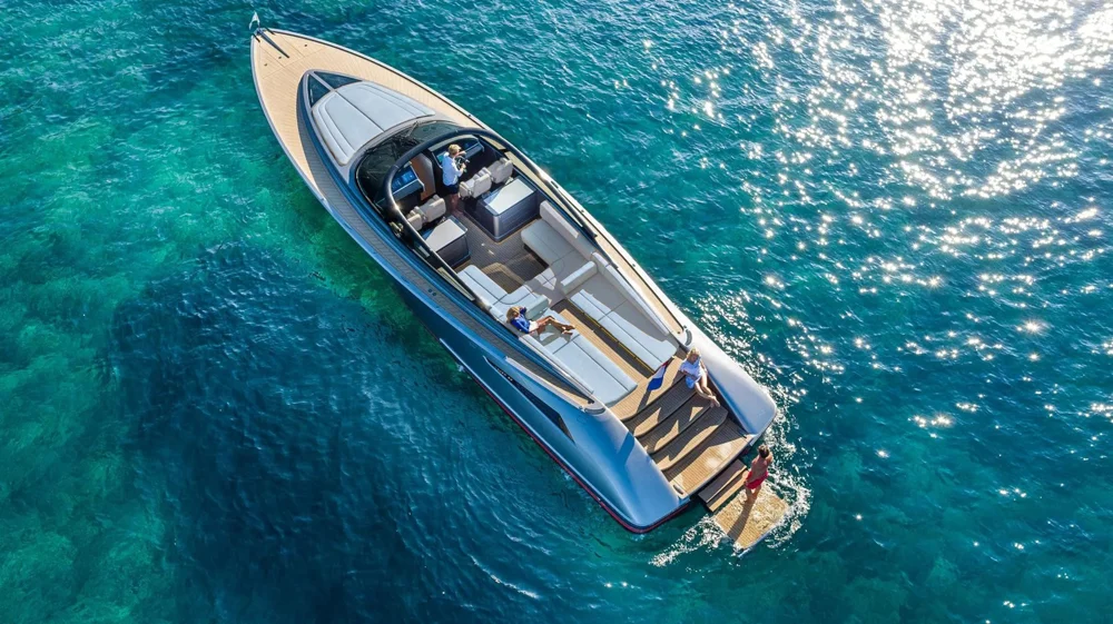 BoatPhoto.alt