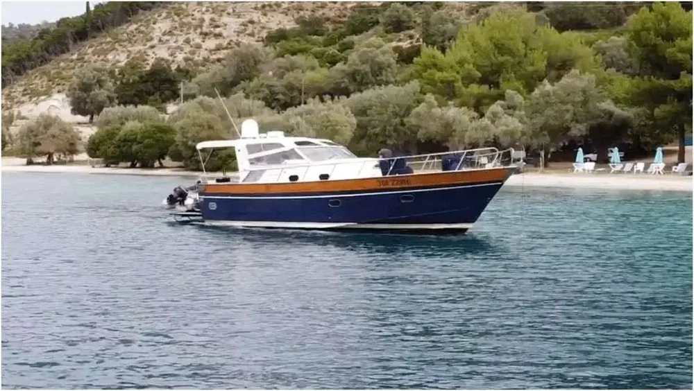 BoatPhoto.coverAlt