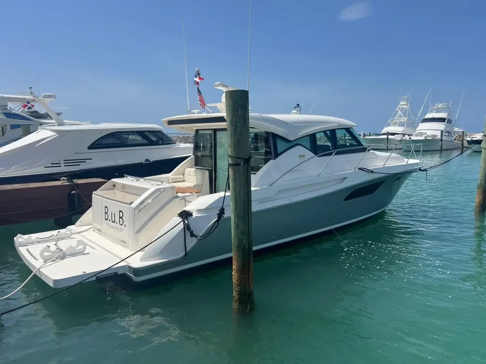 BoatPhoto.coverAlt
