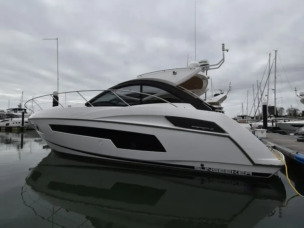 2013 SUNSEEKER Portofino 40 for sale in United Kingdom, photo 5 of 5
