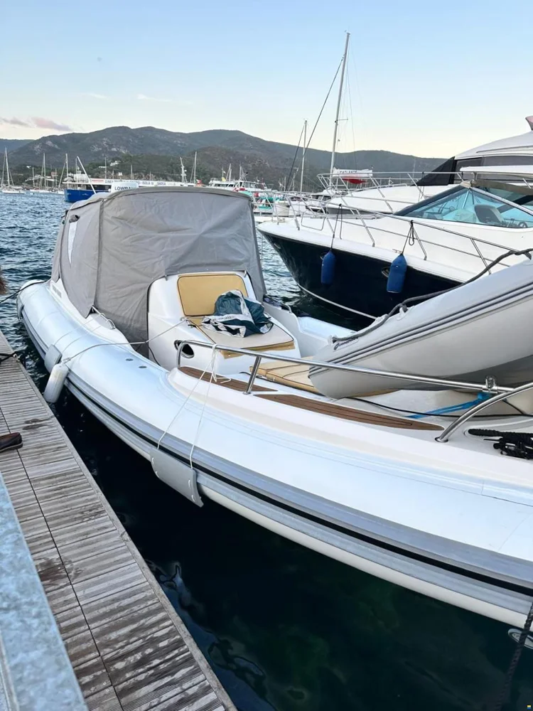 BoatPhoto.coverAlt