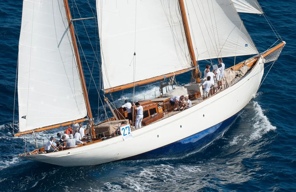 BoatPhoto.coverAlt