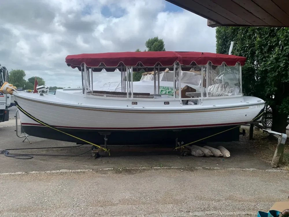 BoatPhoto.coverAlt
