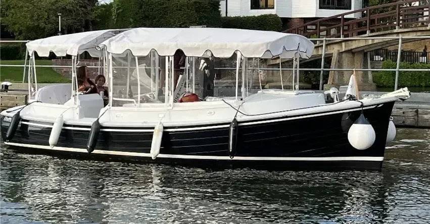 BoatPhoto.coverAlt