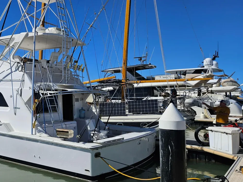 BoatPhoto.coverAlt