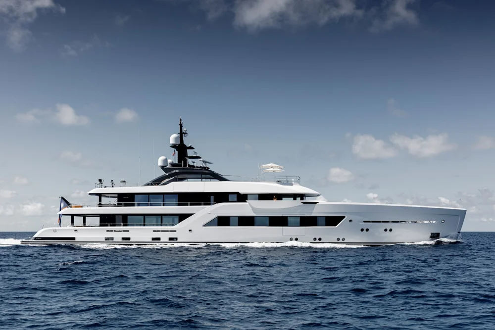 BoatPhoto.coverAlt