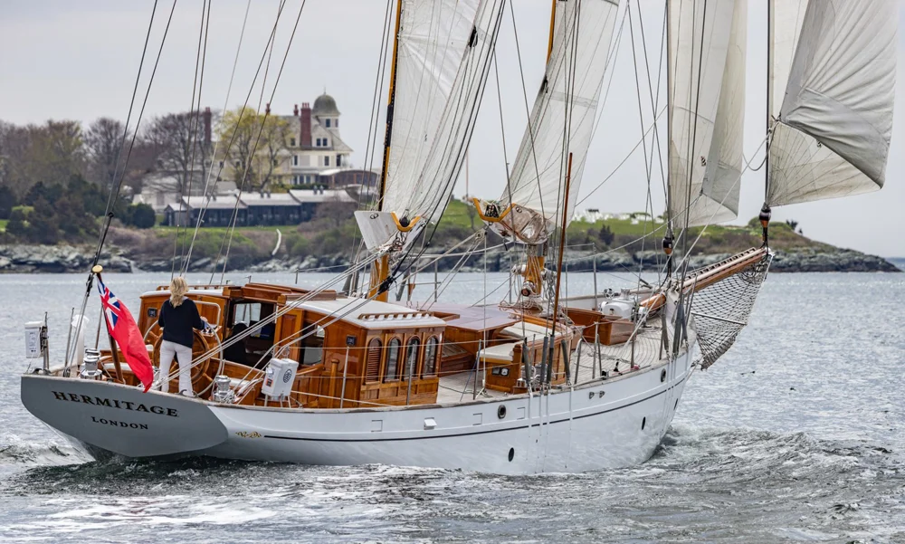 BoatPhoto.coverAlt