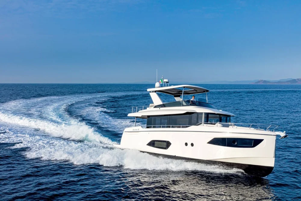 BoatPhoto.coverAlt