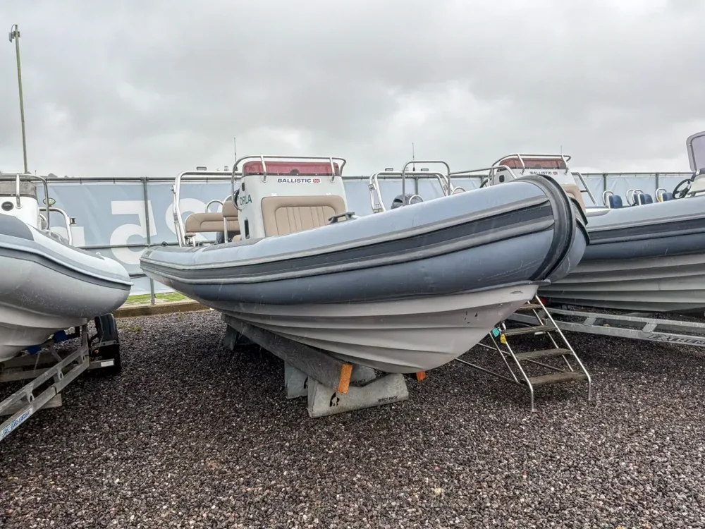 BoatPhoto.coverAlt