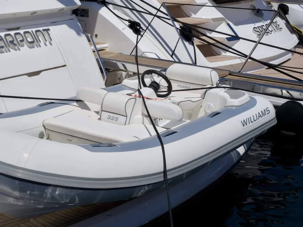 BoatPhoto.alt