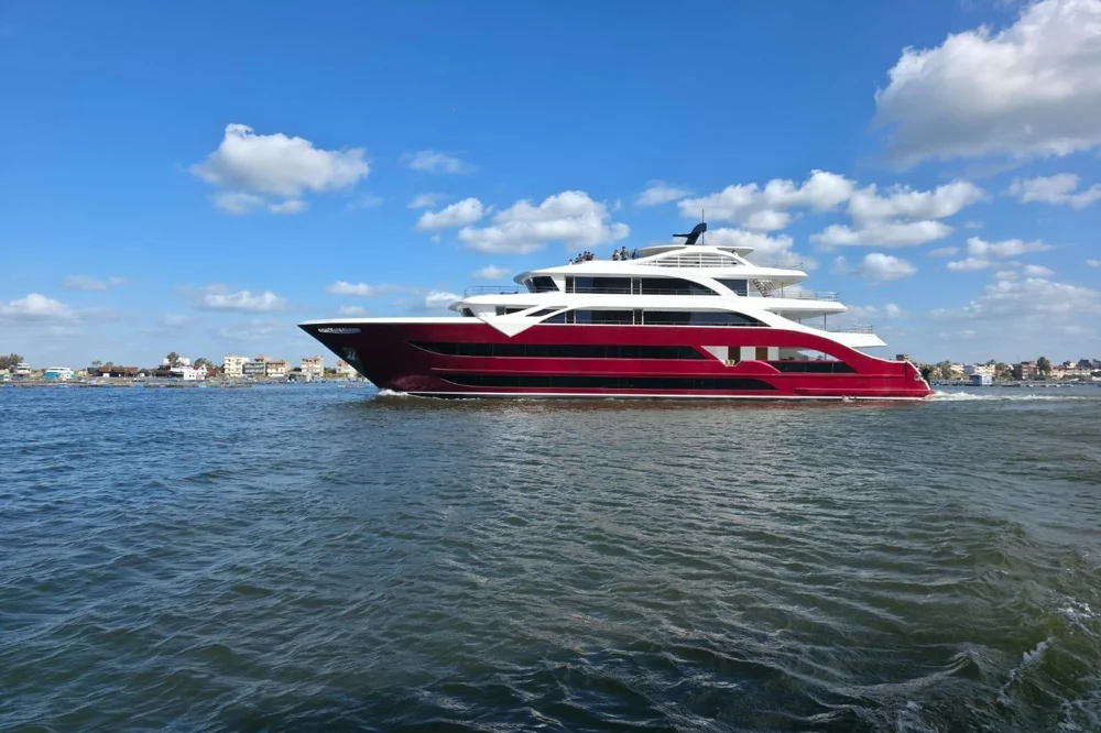 BoatPhoto.coverAlt