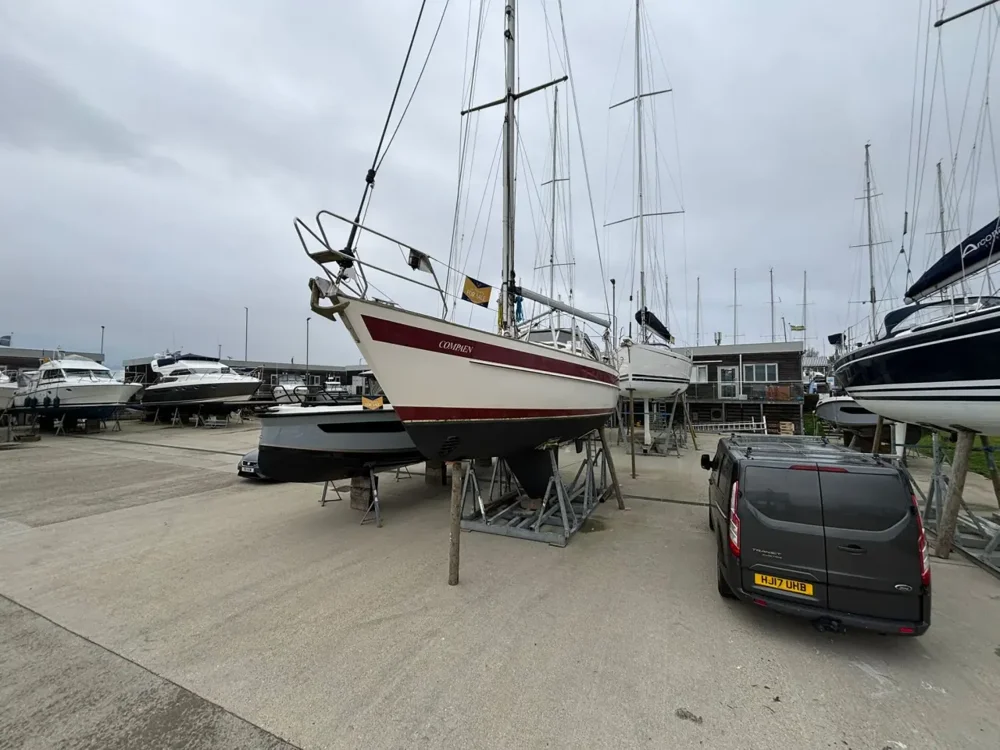 BoatPhoto.coverAlt