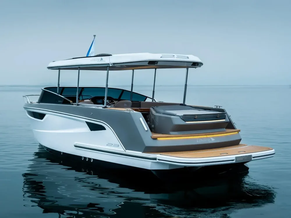 BoatPhoto.alt