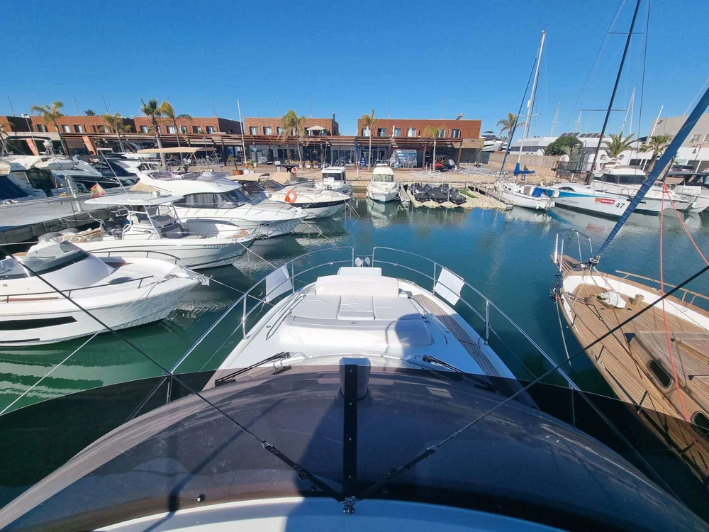 BoatPhoto.coverAlt