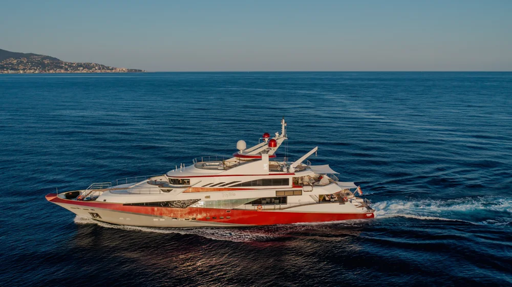 BoatPhoto.coverAlt