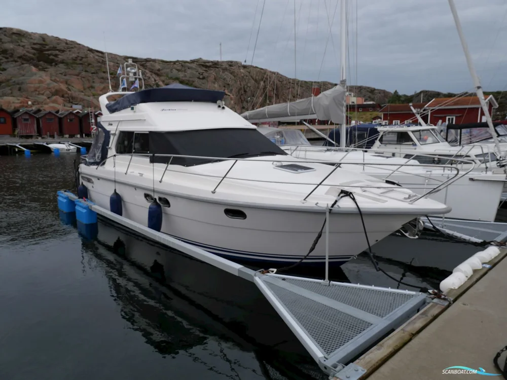BoatPhoto.coverAlt
