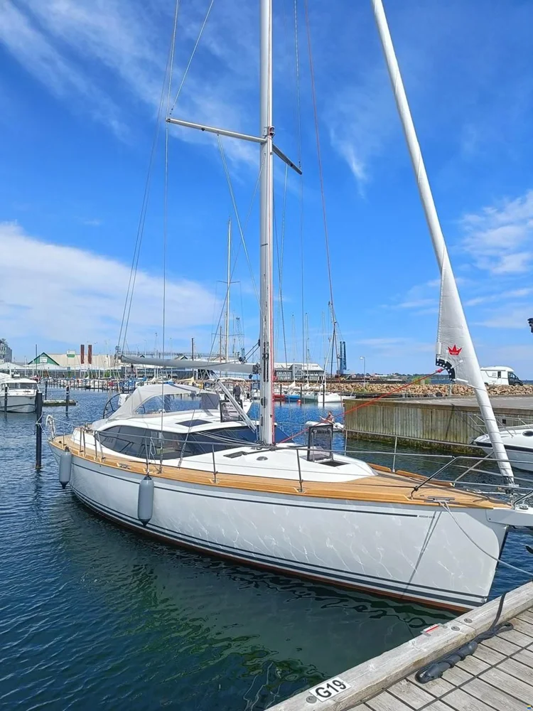 BoatPhoto.coverAlt