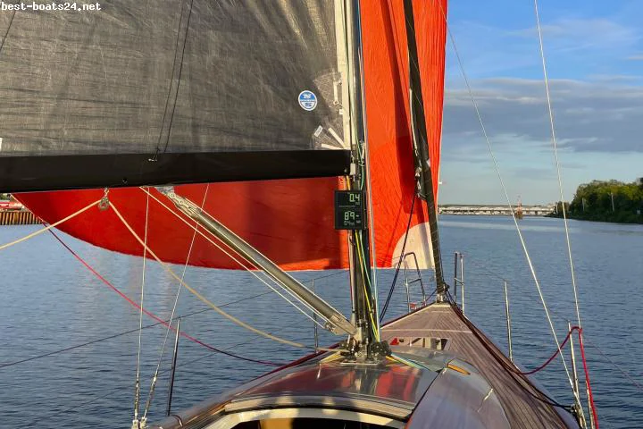 BoatPhoto.alt